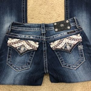 Miss Me white leather blingy and thick stitch sz26
